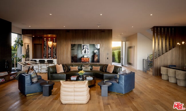 Building Photo - 1030 Somera Rd