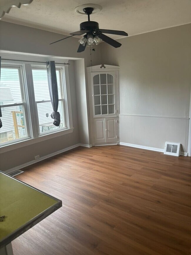 Building Photo - 1298 W.111th