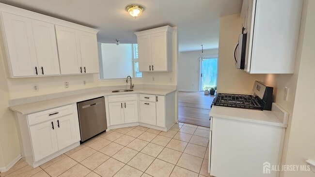 Building Photo - 405 Cobblestone Ct