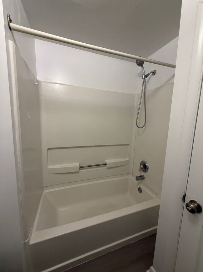 Building Photo - 534 Maryland Ave