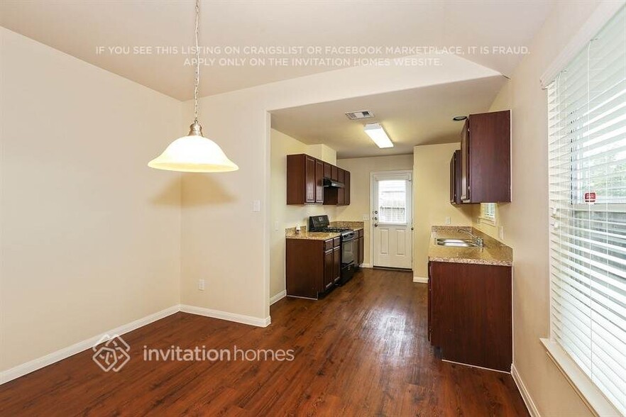 Building Photo - 18815 N Lyford Dr