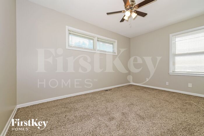 Building Photo - 5816 Lane Ave