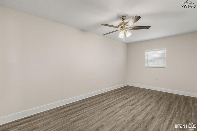 Building Photo - 4728 Eden Ln