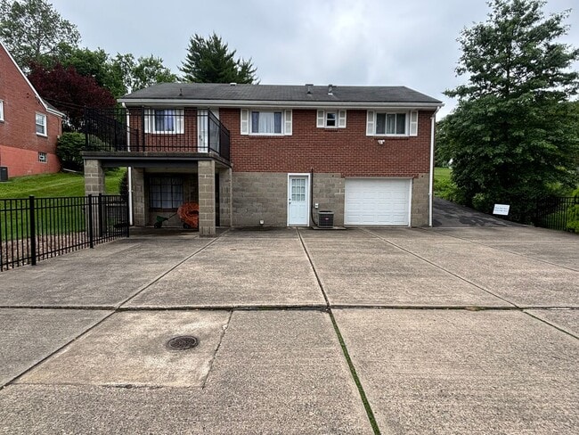 Building Photo - 1295 Morrow Rd
