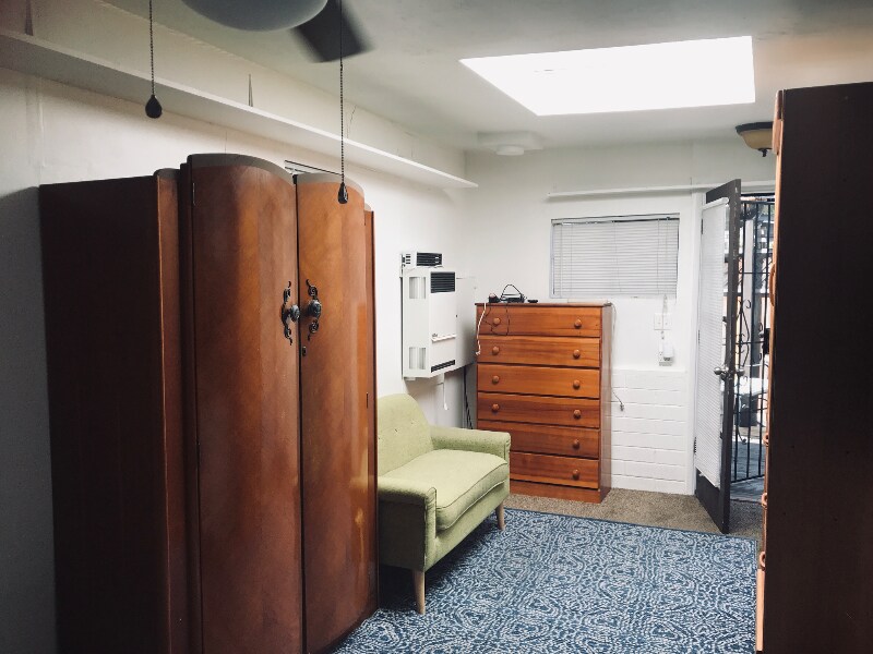 Building Photo - 487 Lado De Loma Dr