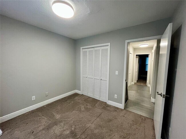 Building Photo - 727 N Himes Ave