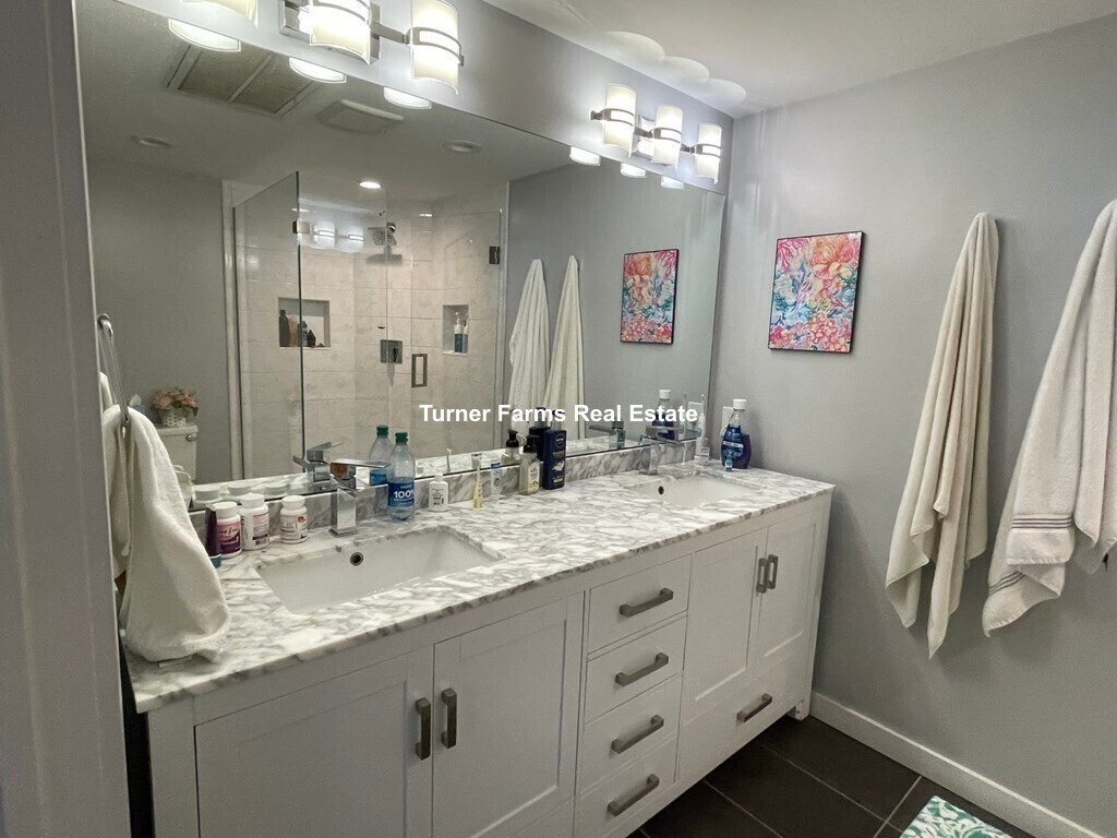 Building Photo - 469 Massachusetts Ave