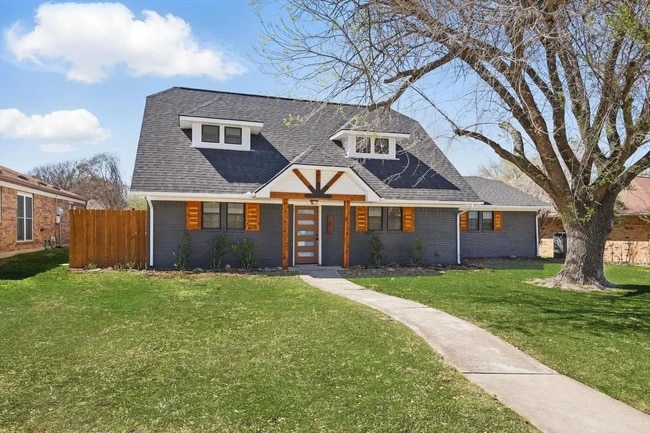 Building Photo - 1912 Sierra Dr