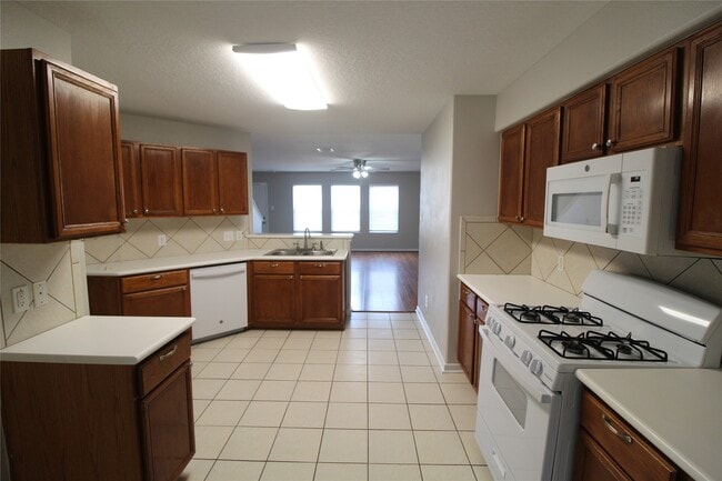 Building Photo - 2834 Iris Valley Way