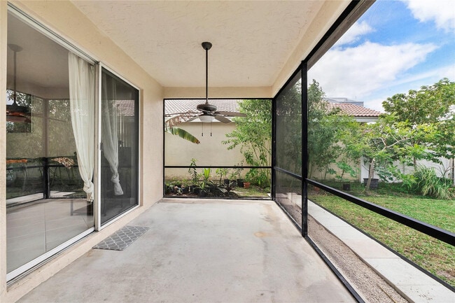 Building Photo - 3527 Chesapeake Cir