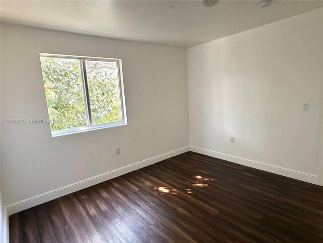 Building Photo - 540 NW 7th St