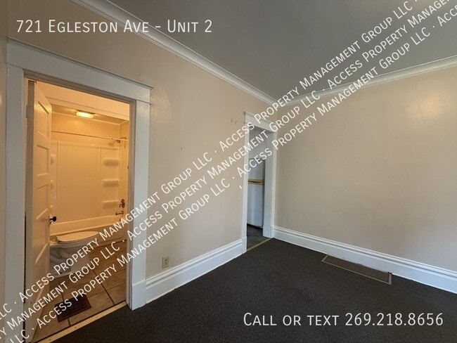 Building Photo - 721 Egleston Ave
