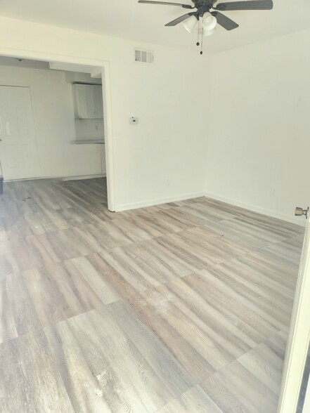 Building Photo - 347 Grant Ave