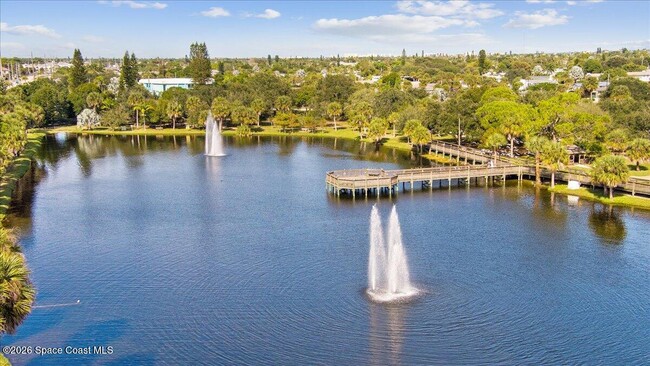 Building Photo - 790 Palm Dr