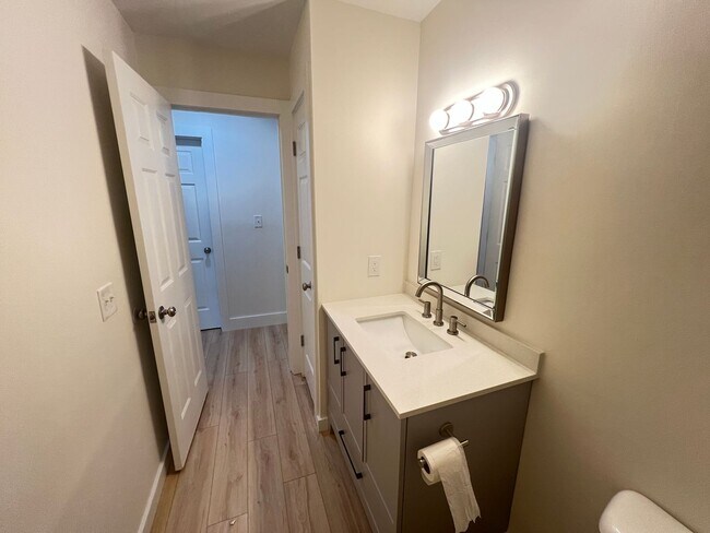 Building Photo - Pet Friendly, Remodeled Home in North Myrt...