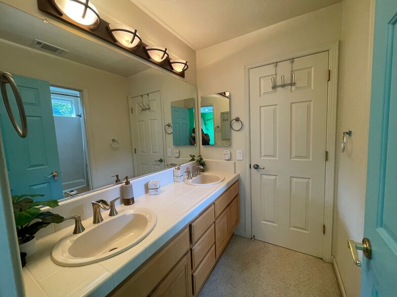 2nd Floor Bathroom#3 - 6342 Skywalker Dr