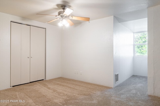 Building Photo - 3225 N Starlight Dr