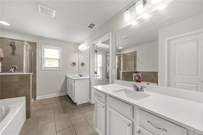 Building Photo - 791 Belrose Dr SE