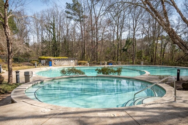 Building Photo - Woodlands Unit 237 - Available NOW