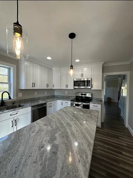 Building Photo - 3428 Littlestown Pike