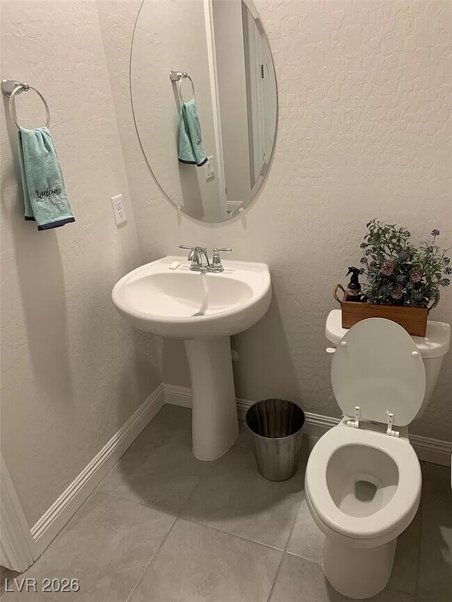 Building Photo - 92 Lake Oasis St