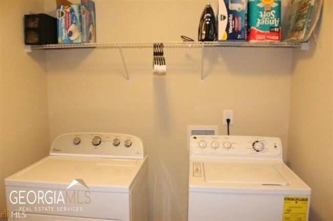 Building Photo - 276 Stillwood Dr