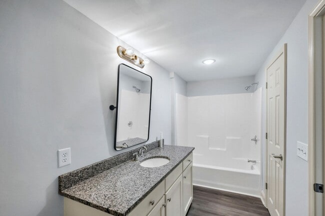 Building Photo - Completely Remodeled 3BR Home in Lexington with Granite Countertops & New Stainless Steel Appliances