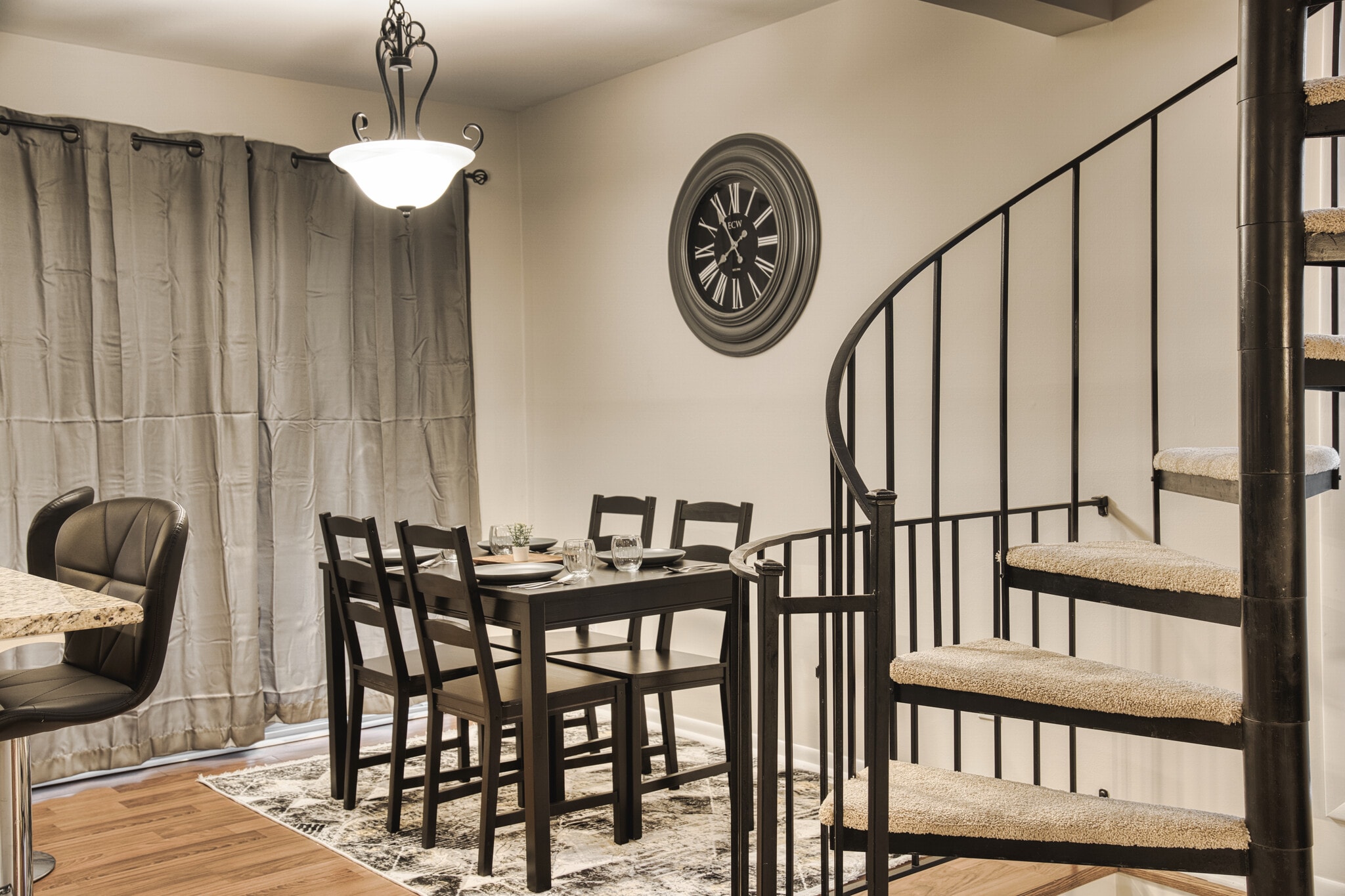 Dinning Room - 2430 Grandview Ave