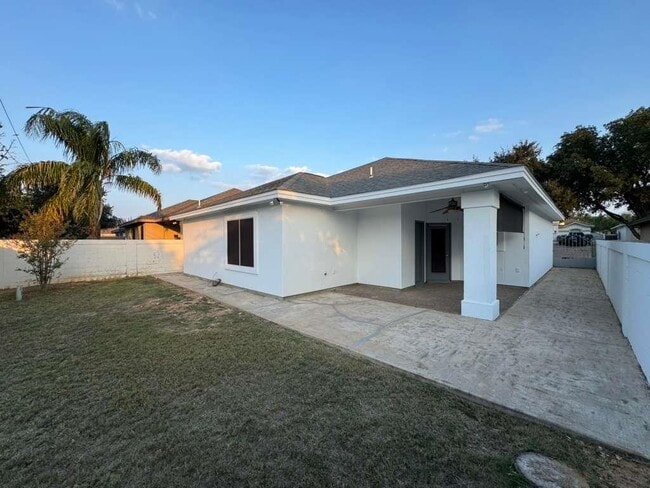 Building Photo - 2064 Lima Loop