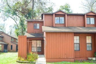 Building Photo - FIRST MONTH FREE! Rockwood Villas 3 bedroom 3 bath