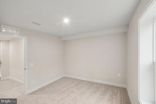 Building Photo - 8901 Blackthorne Pl