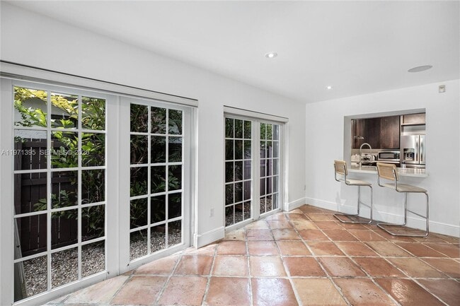 Building Photo - 4150 Ventura Ave