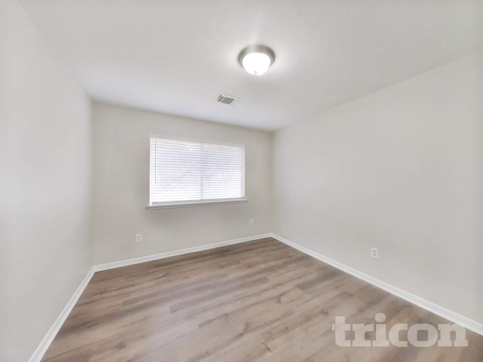 Building Photo - 5911 Klamath Falls Ct