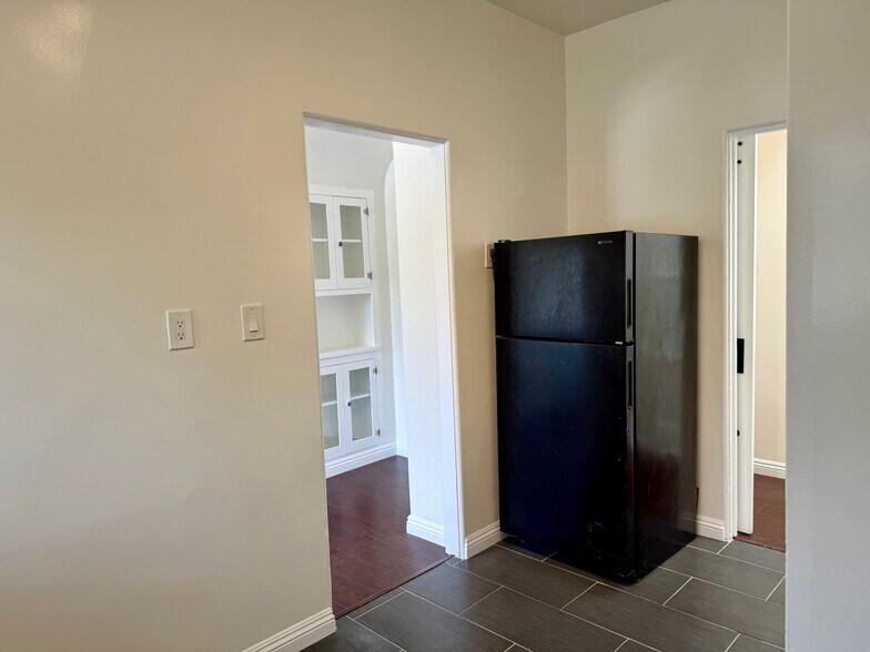 Kitchen - 503 Hill Dr