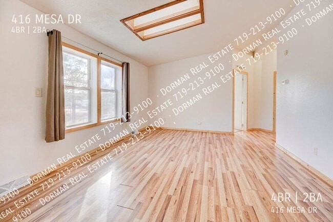 Building Photo - 416 Mesa Dr