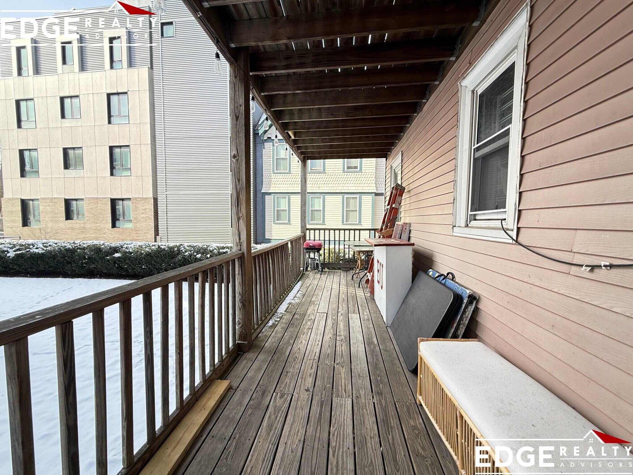 Building Photo - 95 Gardner St