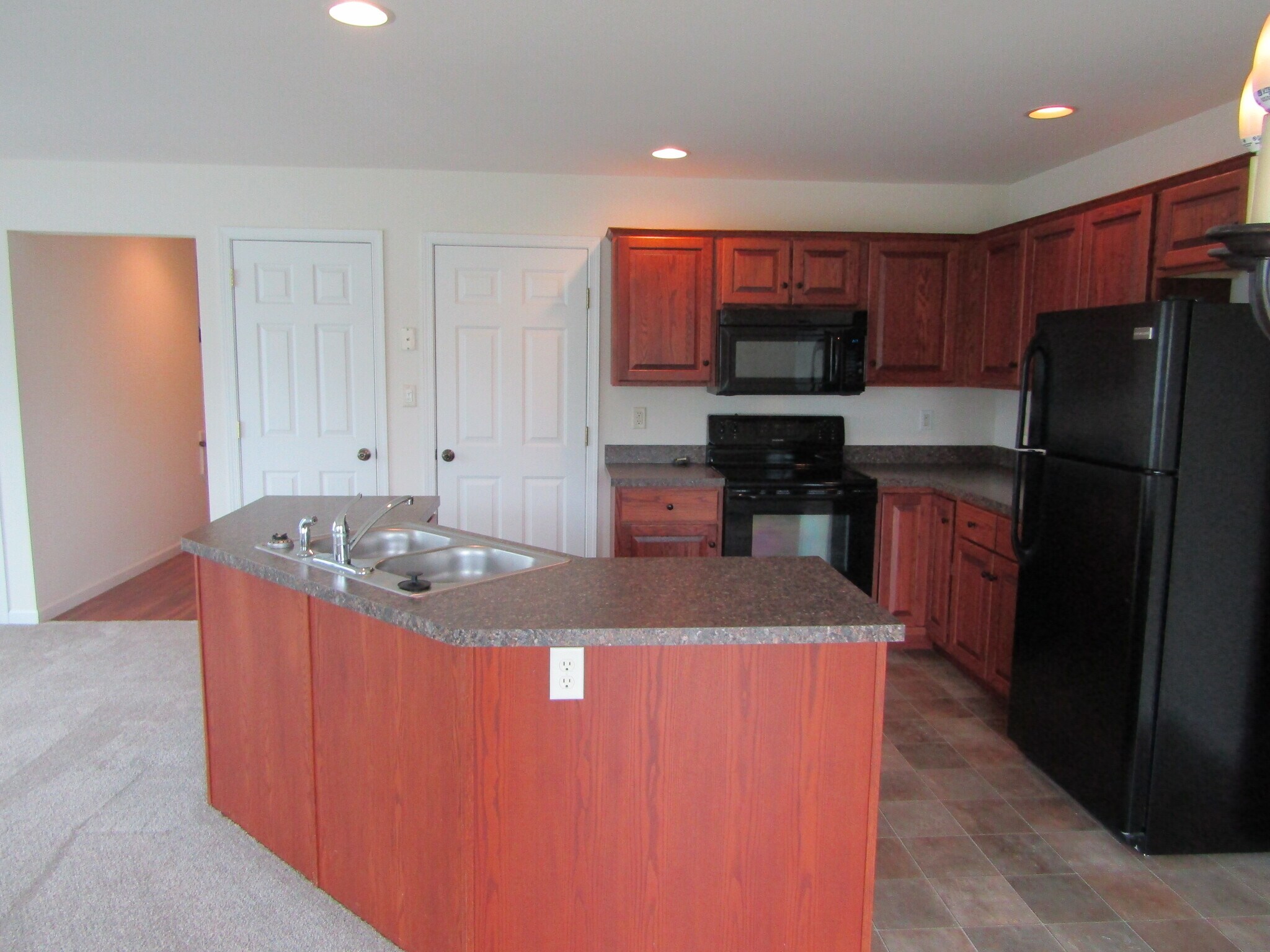 Building Photo - 318 Mount Olive Ln