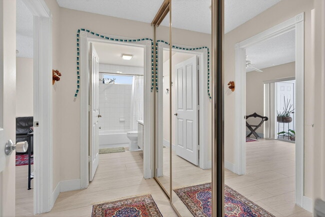 Building Photo - 502 Silverleaf Oak Ct