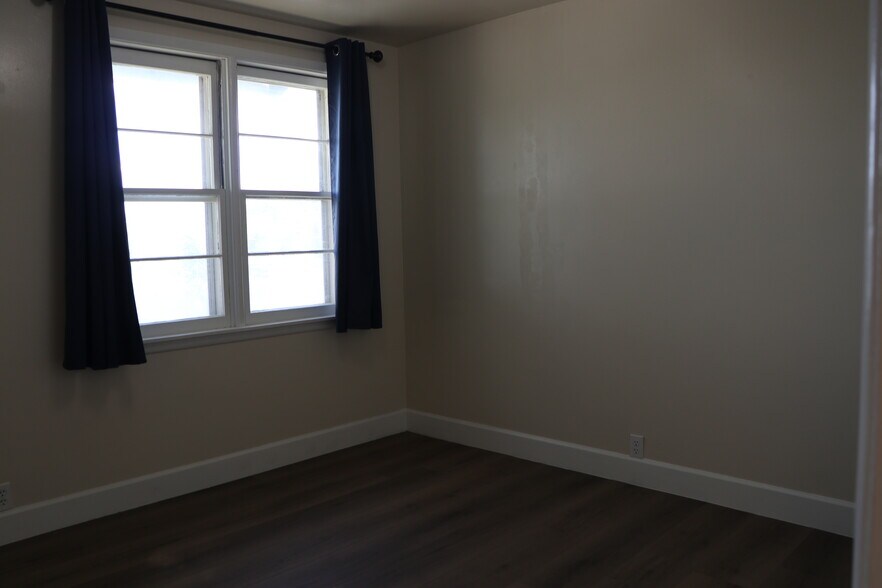 Building Photo - 1308 High St