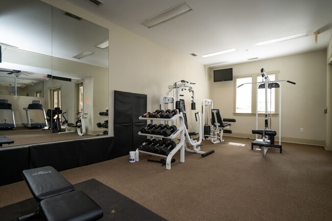 Building Photo - Woodlands Unit 237 - Available NOW