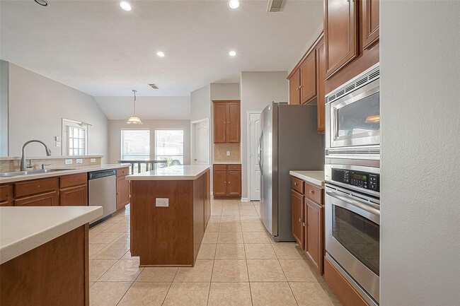 Building Photo - 1410 Mustang Crossing