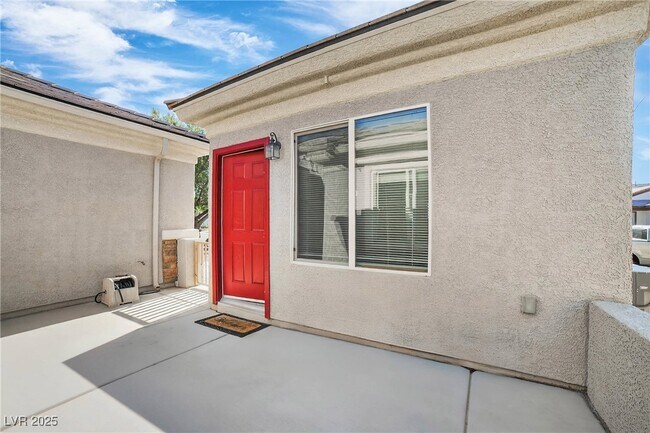 Building Photo - 7349 Shelduck St
