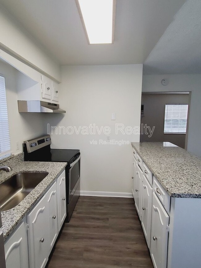 Building Photo - 5250 Davisson Ave