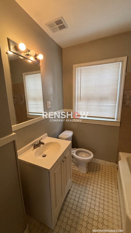 Building Photo - 2915 Felix Ave