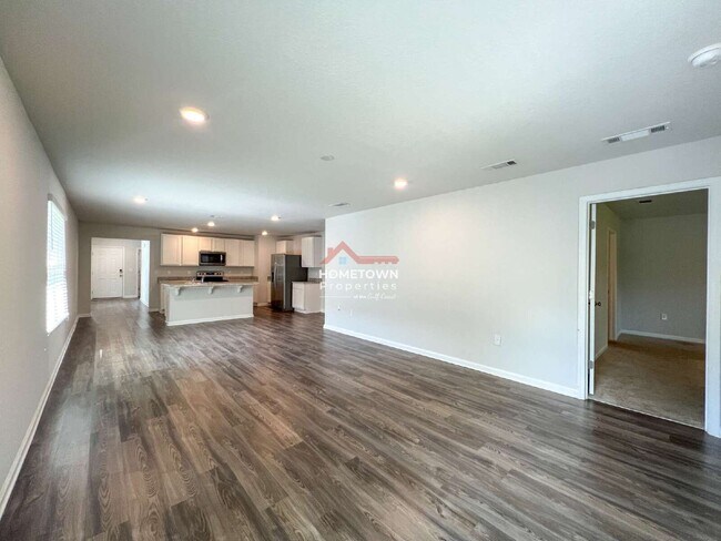Building Photo - 5257 Peach Dr