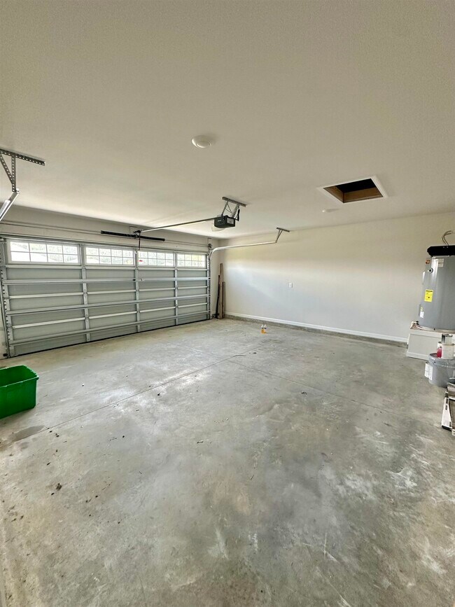 Building Photo - 26 Gray Fox Ct