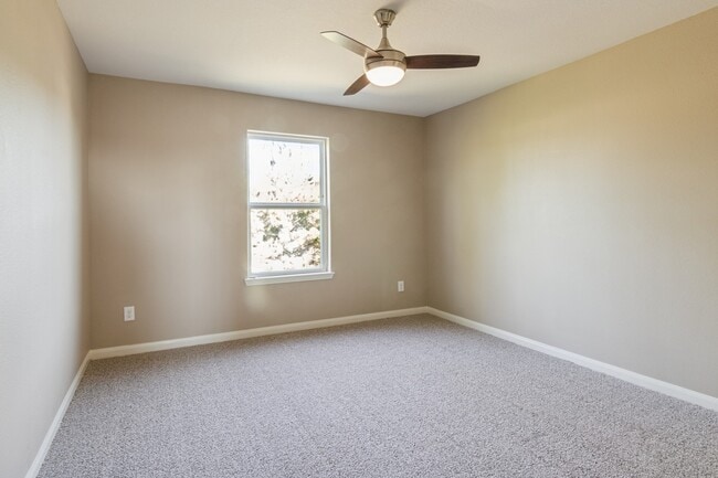 Building Photo - 20506 Freedom River Dr