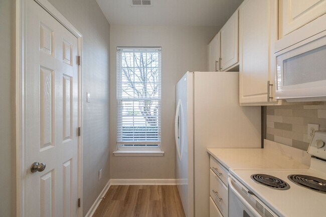Building Photo - A Cozy 2bedroom Town home in Fort Mill