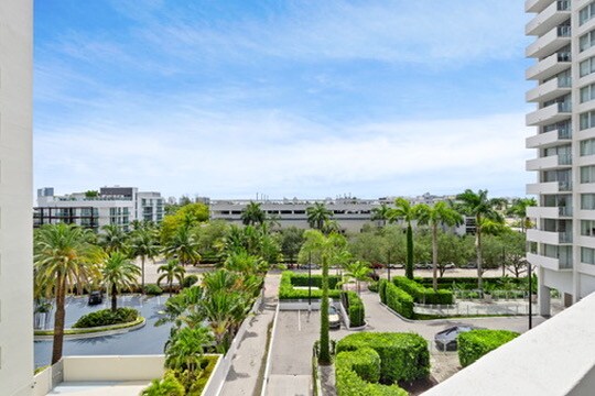 Building Photo - 1100 West Ave