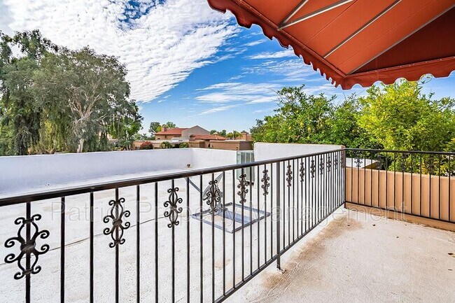 Building Photo - 8602 E Vista Del Lago